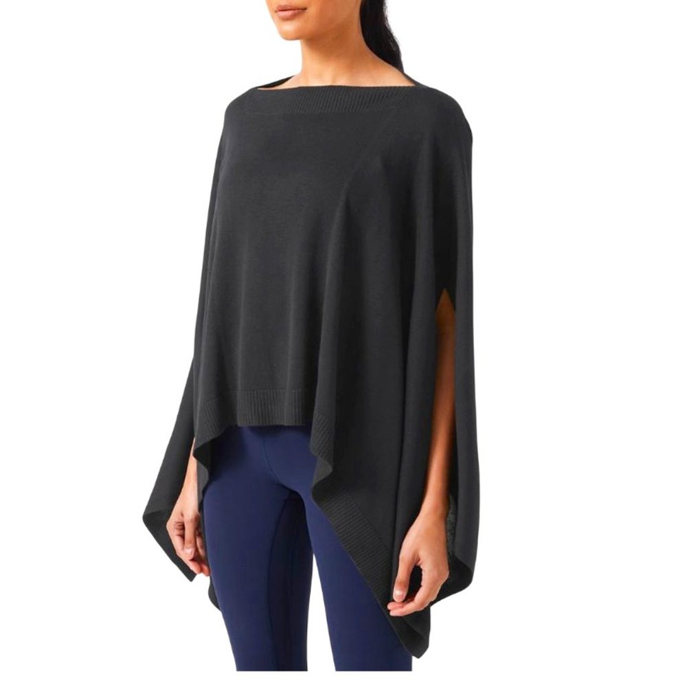 Lululemon Forward Flow Poncho - Warm and Versatile Layering Piece